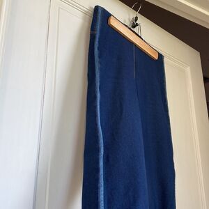 Like New Pull On Cropped Denim With Side Stripe By Lysse